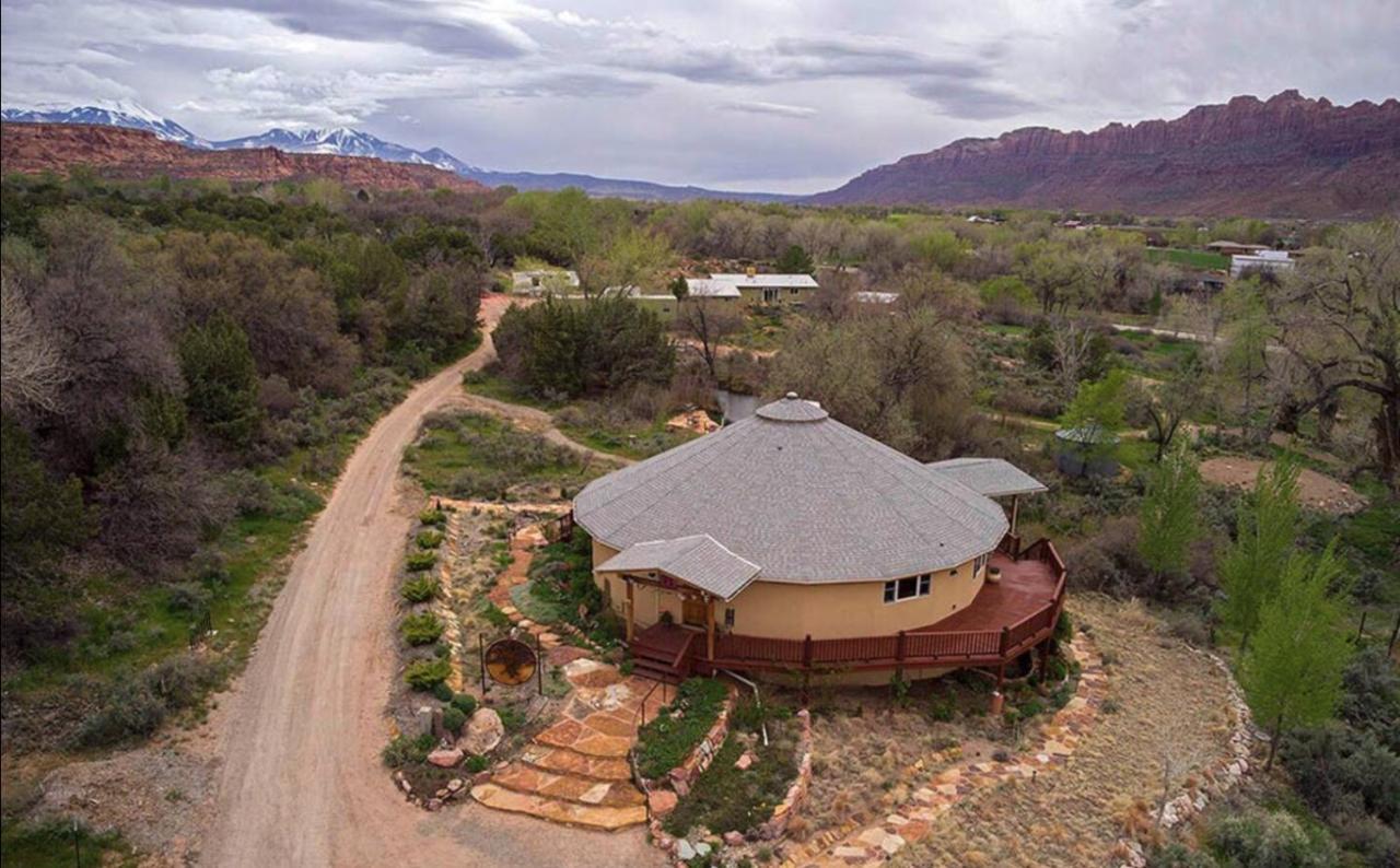 Red Moon Bed & Breakfast