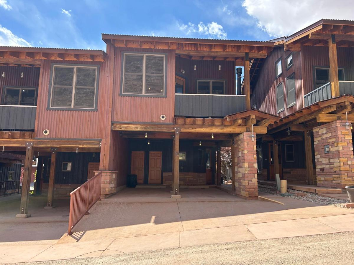 Springs Ranch Hotel