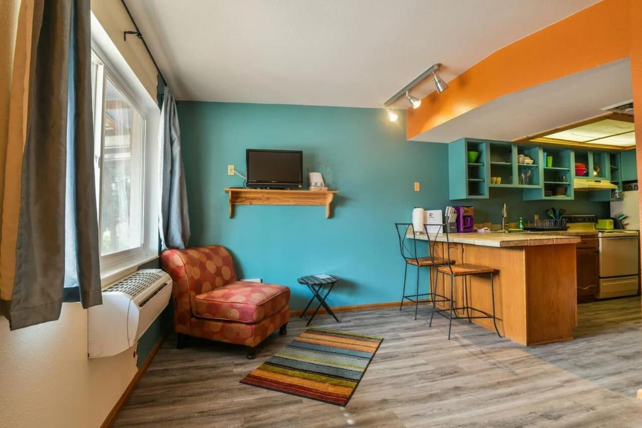 Cozy Adventure Pad Near Downtown - Rose Tree 2 * Moab