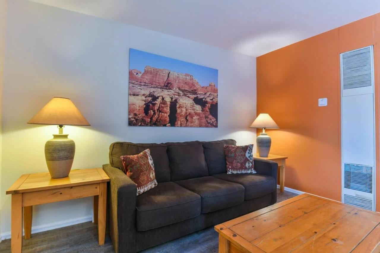 Charming 2 Bedroom Near Downtown - Rose Tree 1 Holiday home Moab