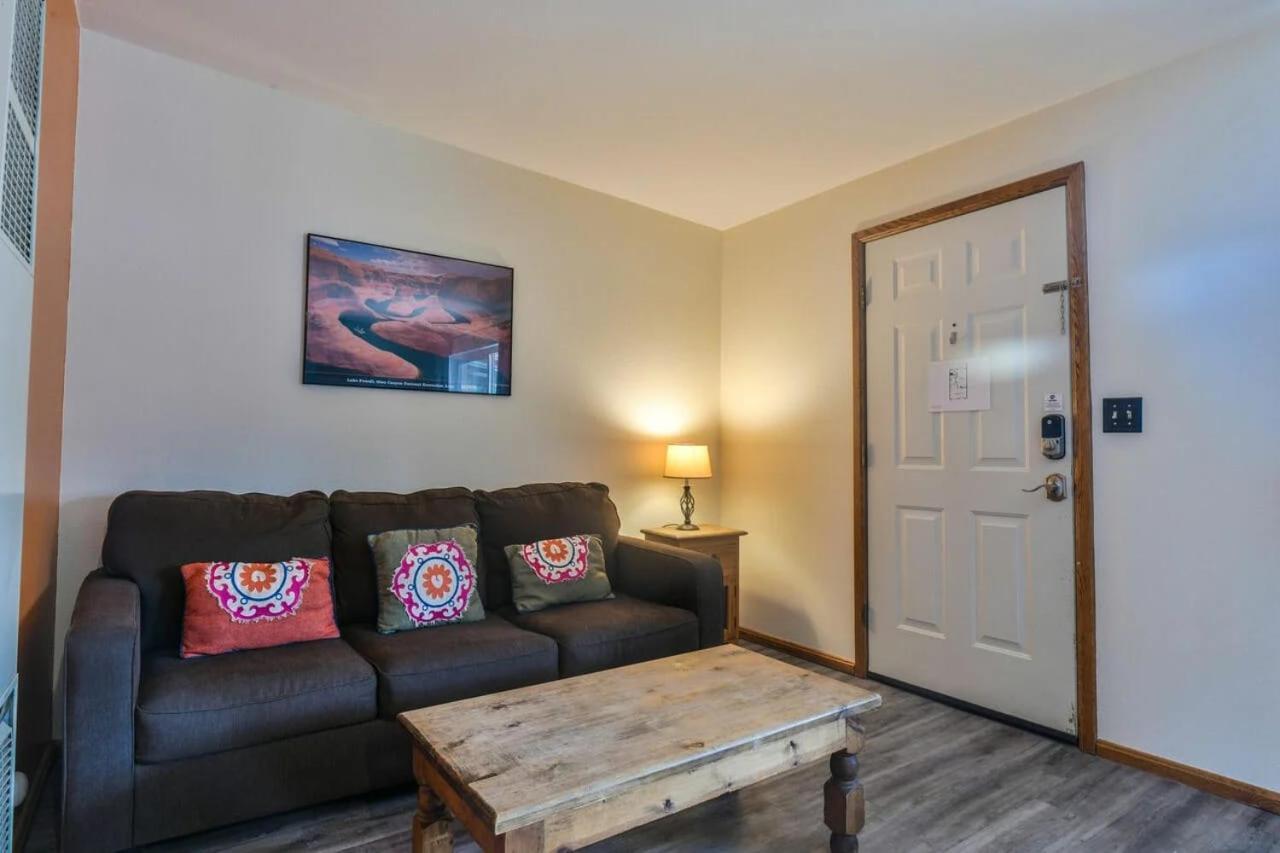 Cozy Adventure Pad Near Downtown - Rose Tree 2 Holiday home *