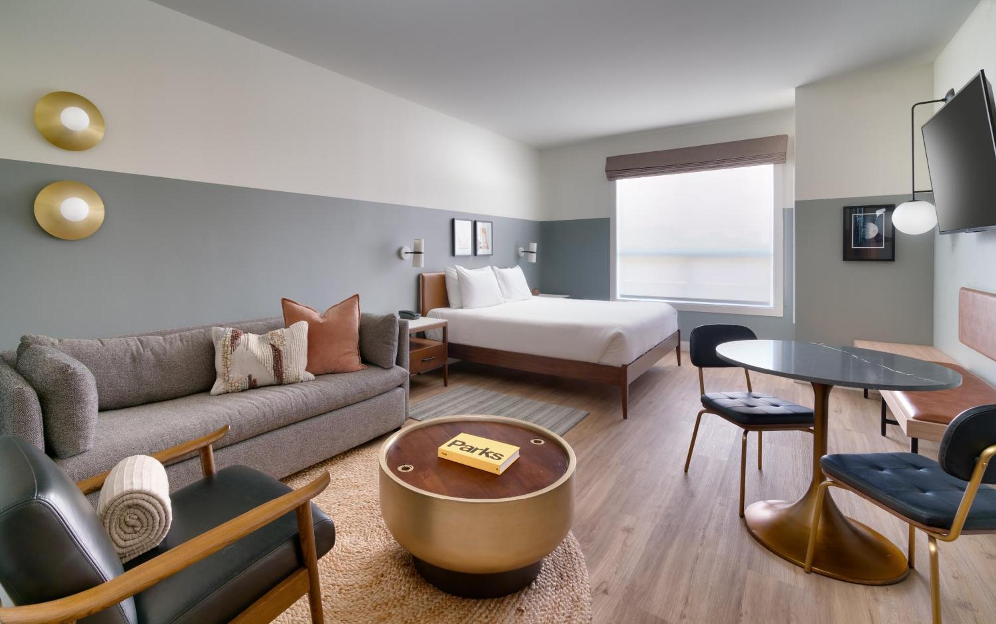 Gravity Haus Hotel