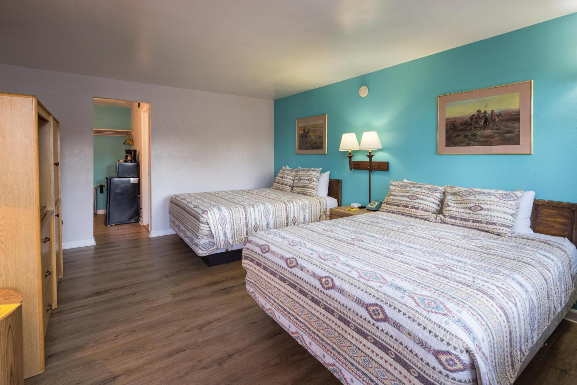 Hotel Apache 2*