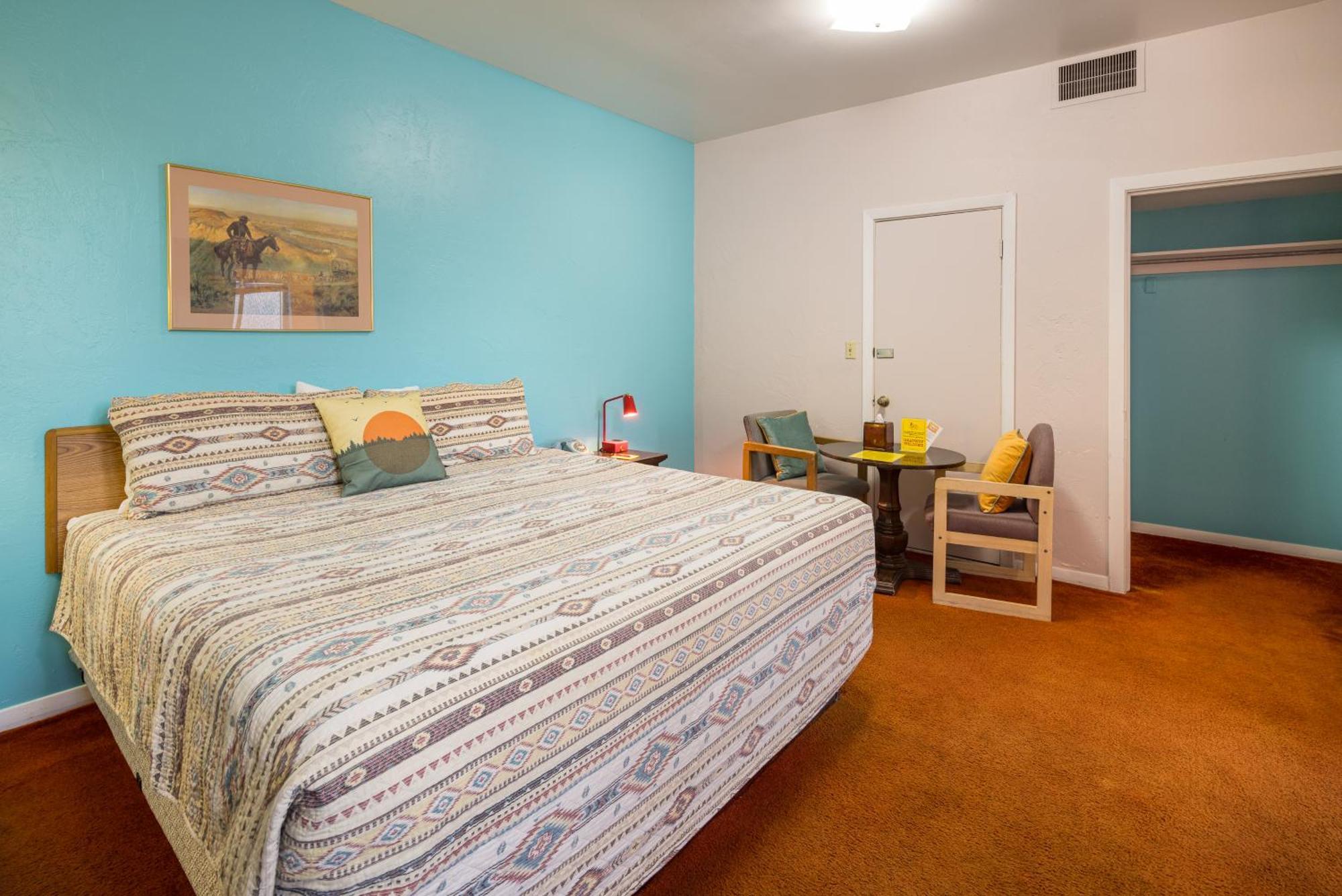 Hotel Apache