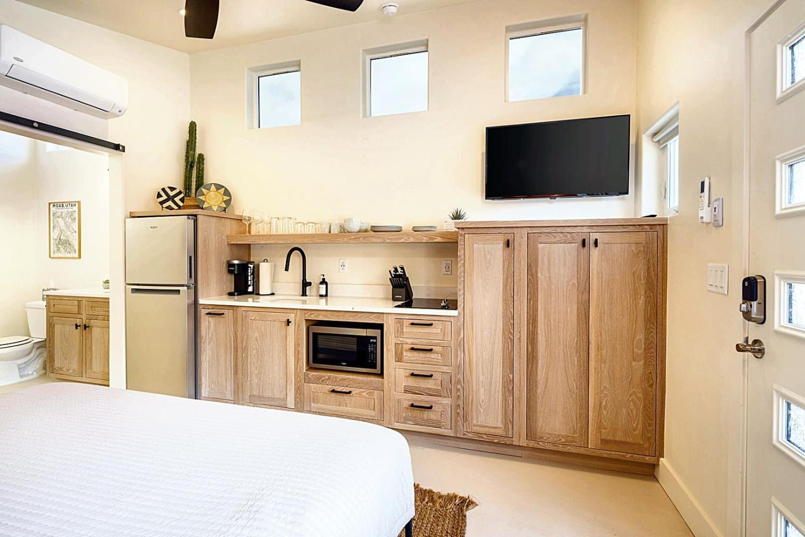 Downtown Kokopelli West 8 - Newly Remodeled Stylish Holiday home Moab