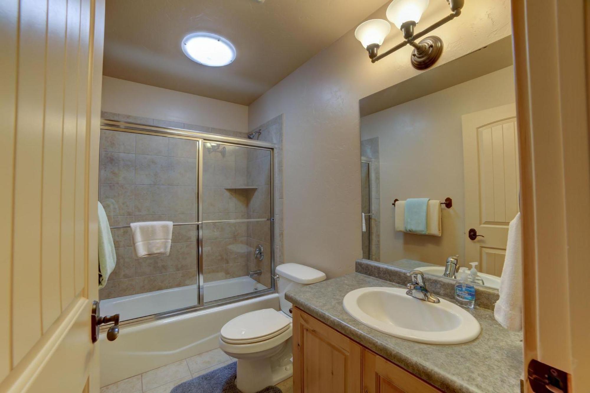 Desert Winds Townhome In With 3 Master