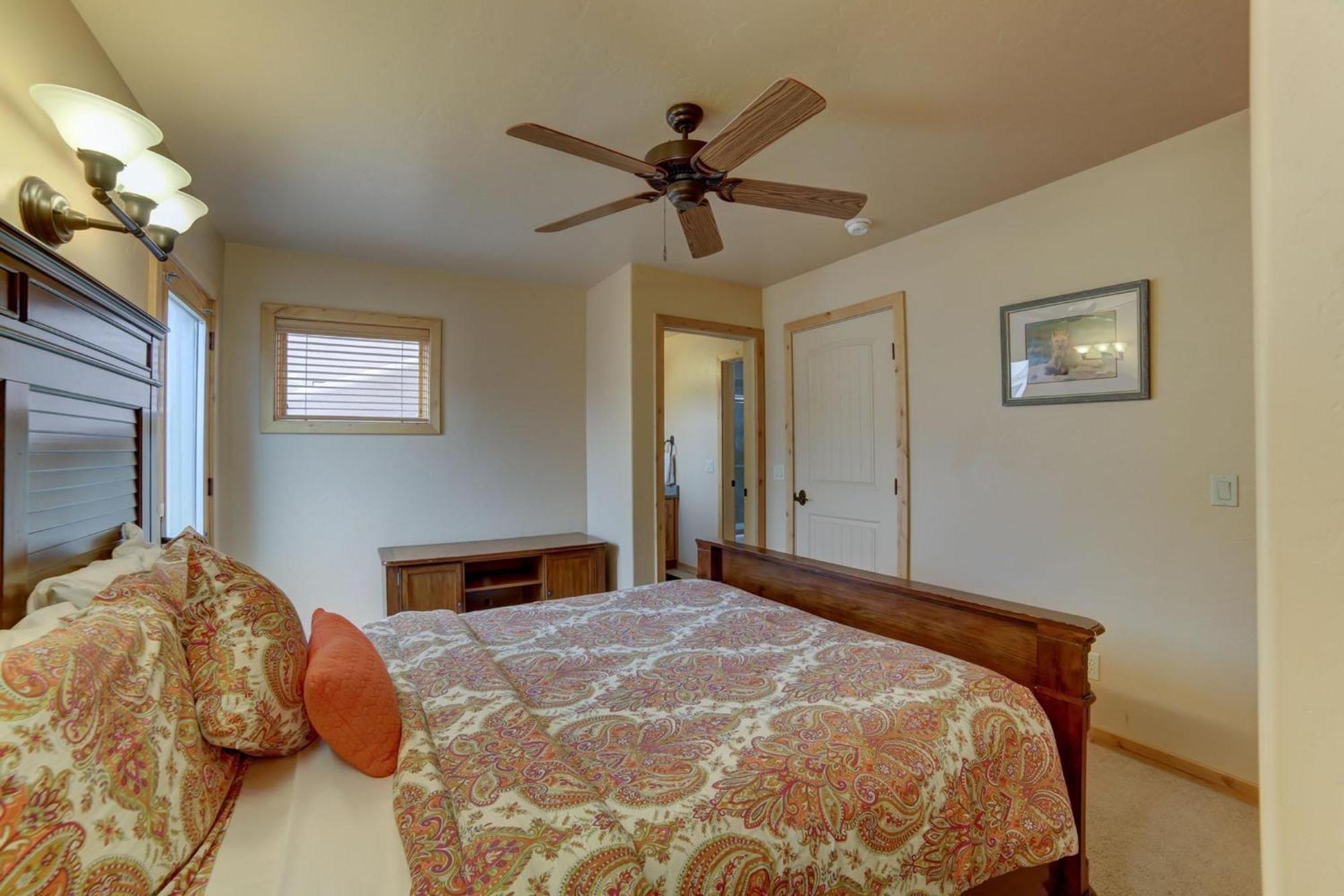 Desert Winds Townhome In With 3 Master Holiday home