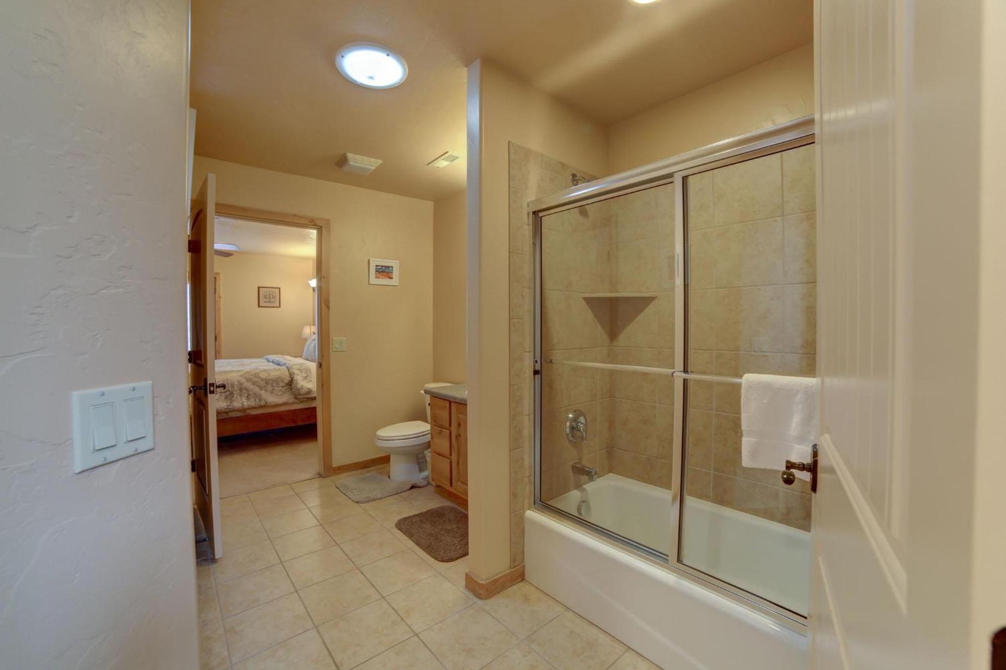 Desert Winds Townhome In With 3 Master