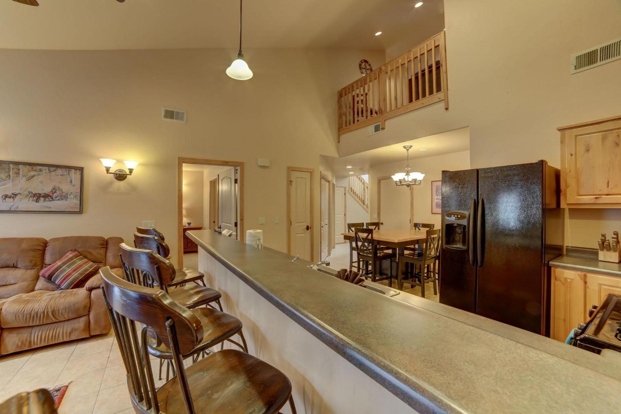 Desert Winds Townhome In With 3 Master Holiday home