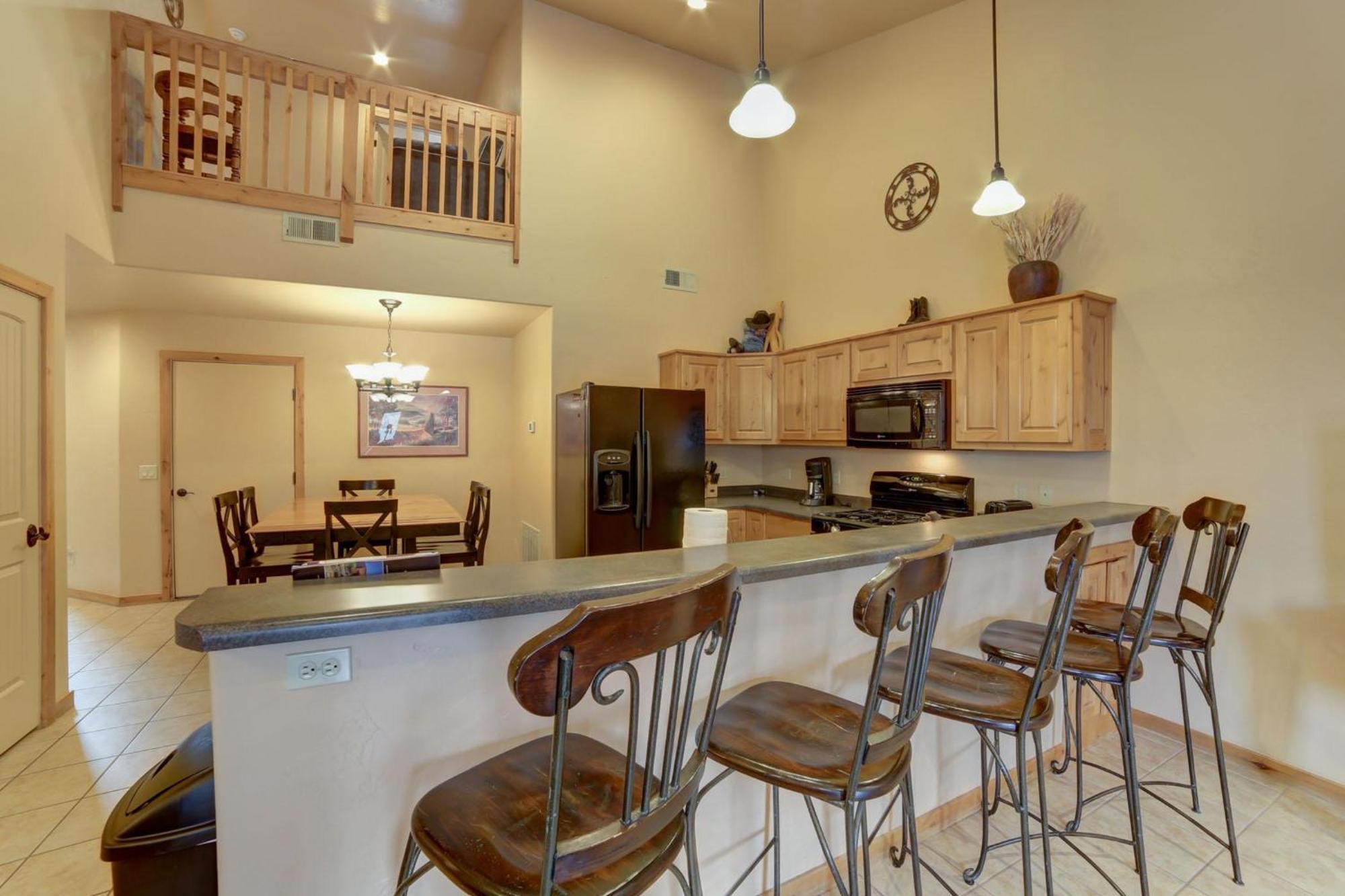 Desert Winds Townhome In With 3 Master