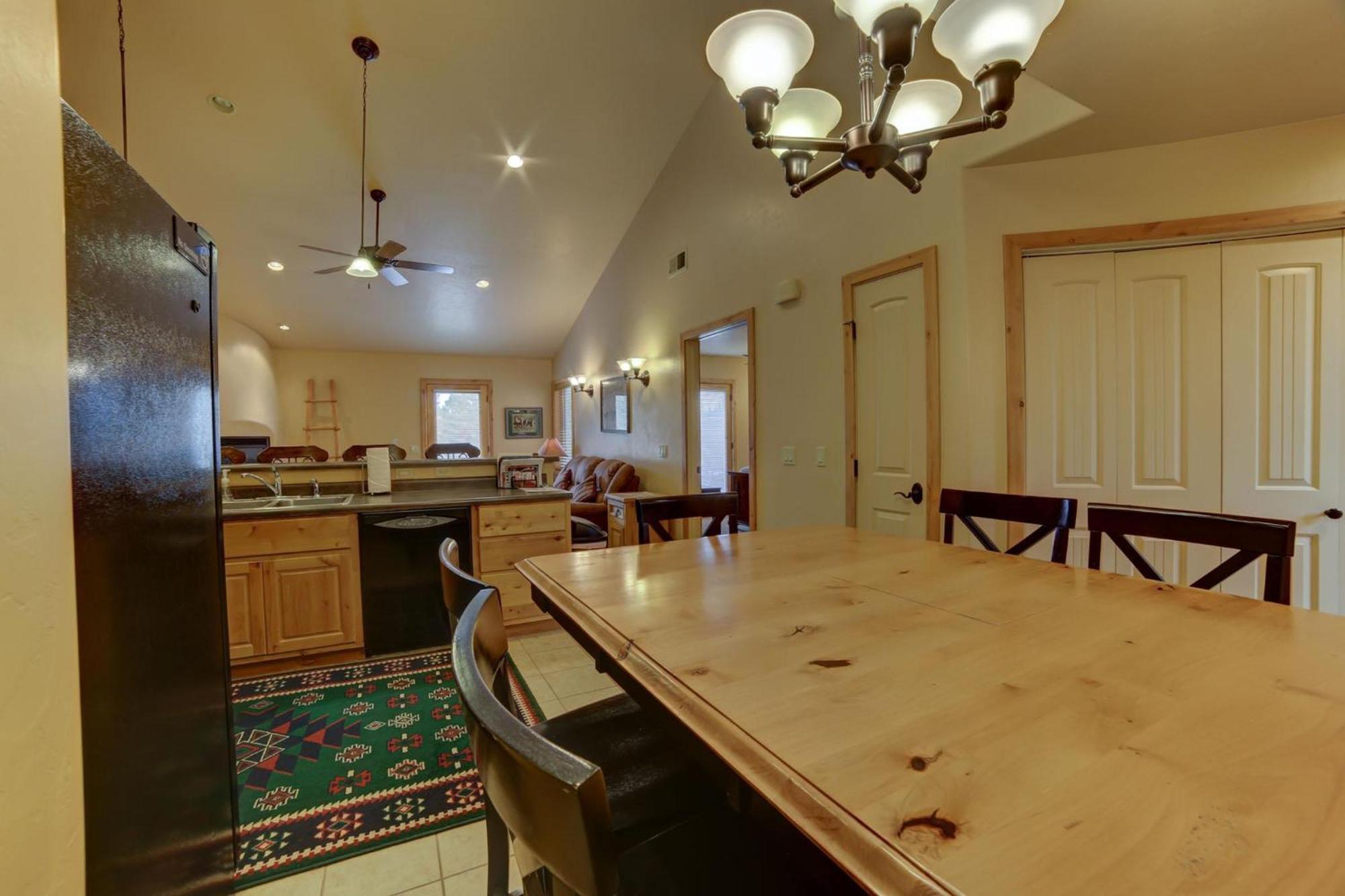 Desert Winds Townhome In With 3 Master Holiday home