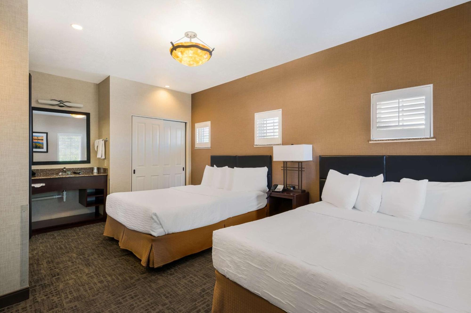 Western Canyonlands Hotel 3*