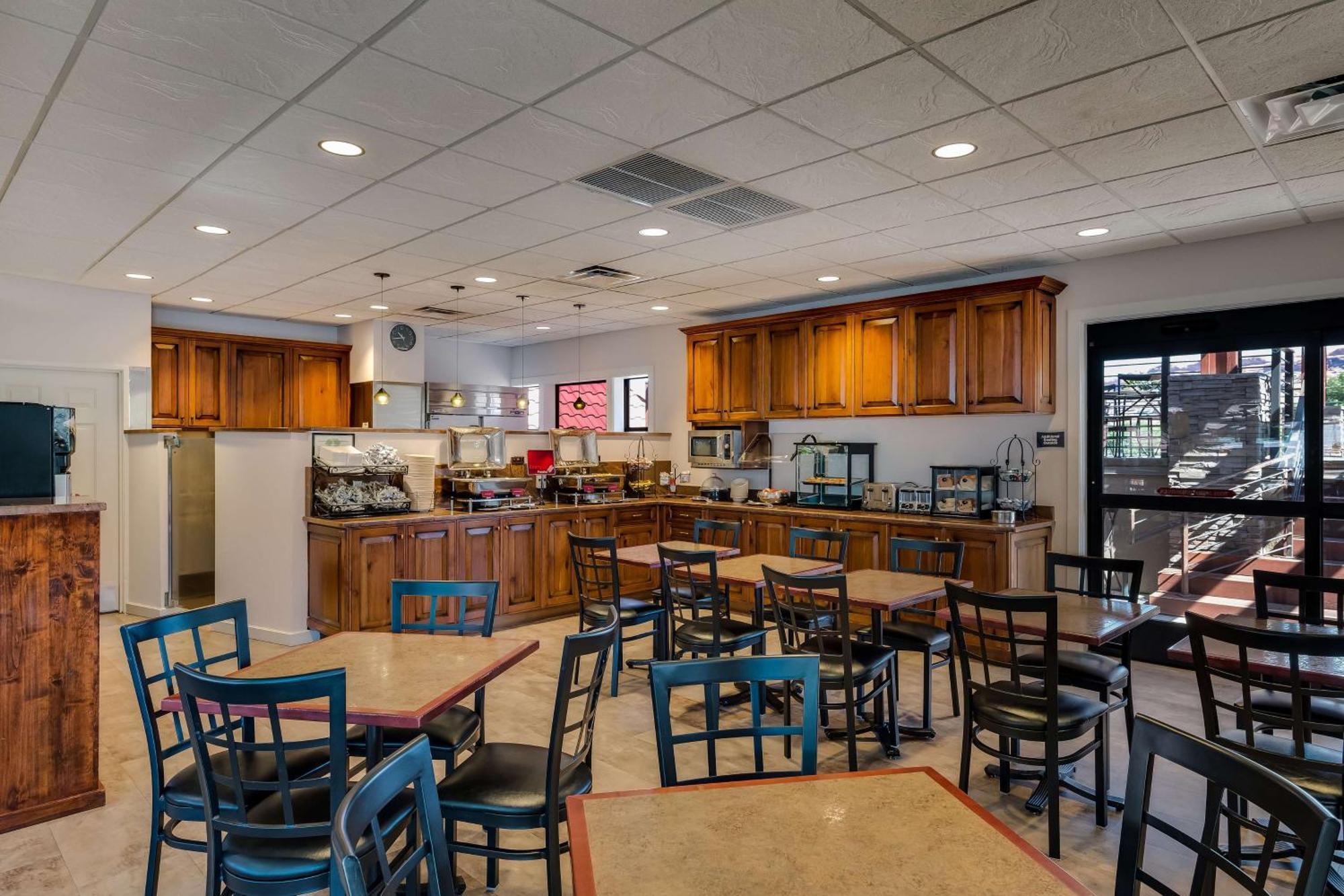 Western Canyonlands Hotel 3*