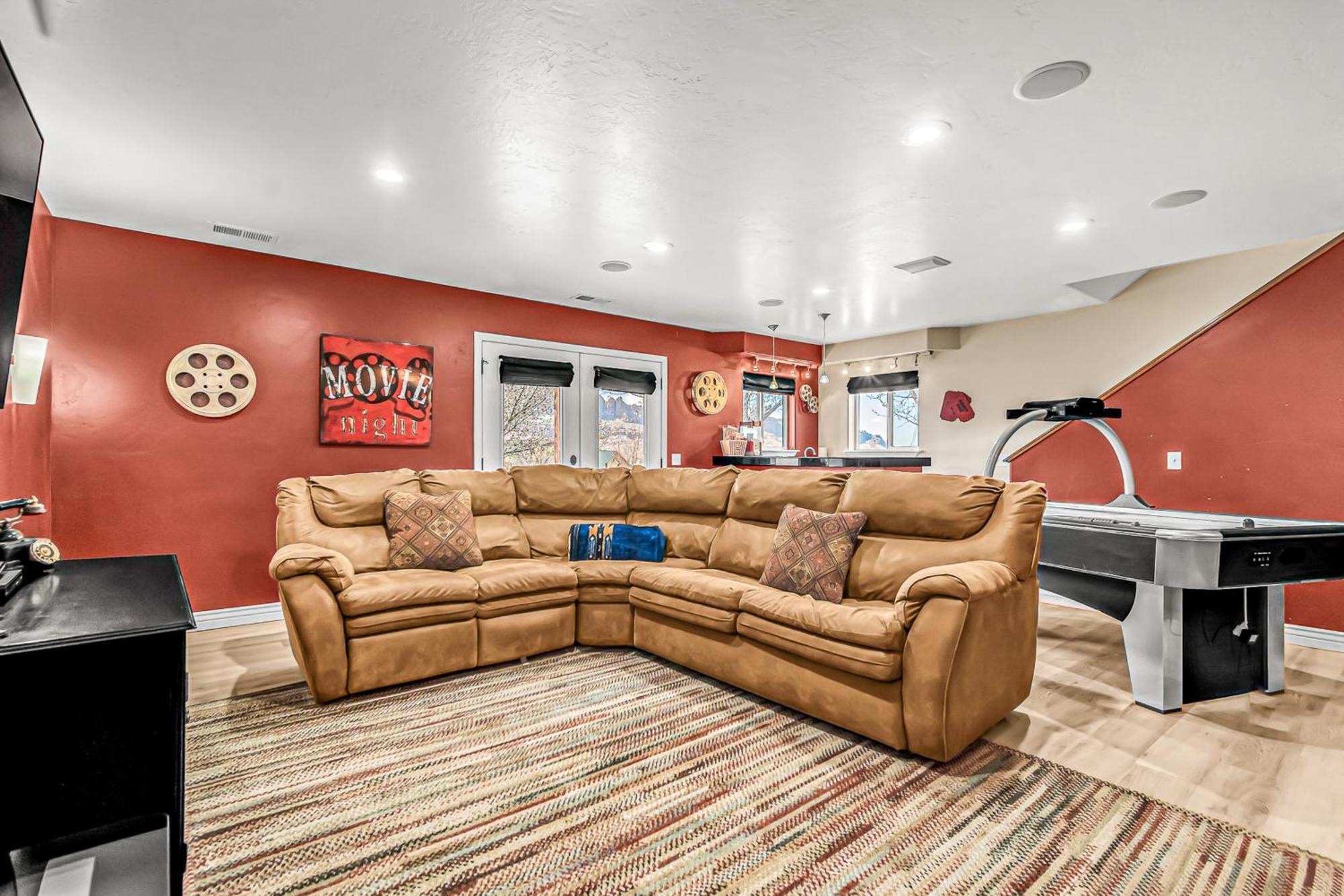 5 Bed 3 Bath Vacation In Arches National Park
