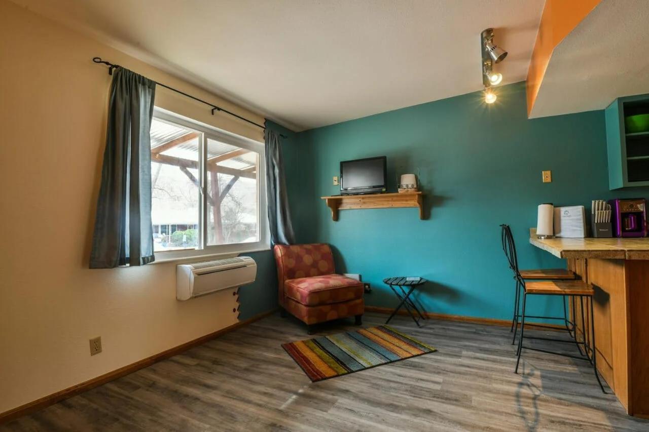 Holiday home Cozy Adventure Pad Near Downtown - Rose Tree 2