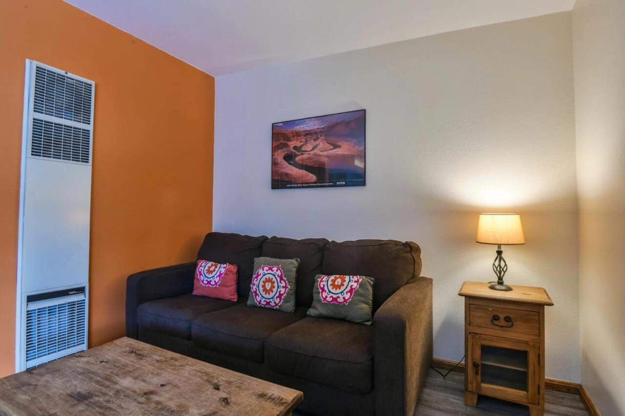 Holiday home Cozy Adventure Pad Near Downtown - Rose Tree 2 *
