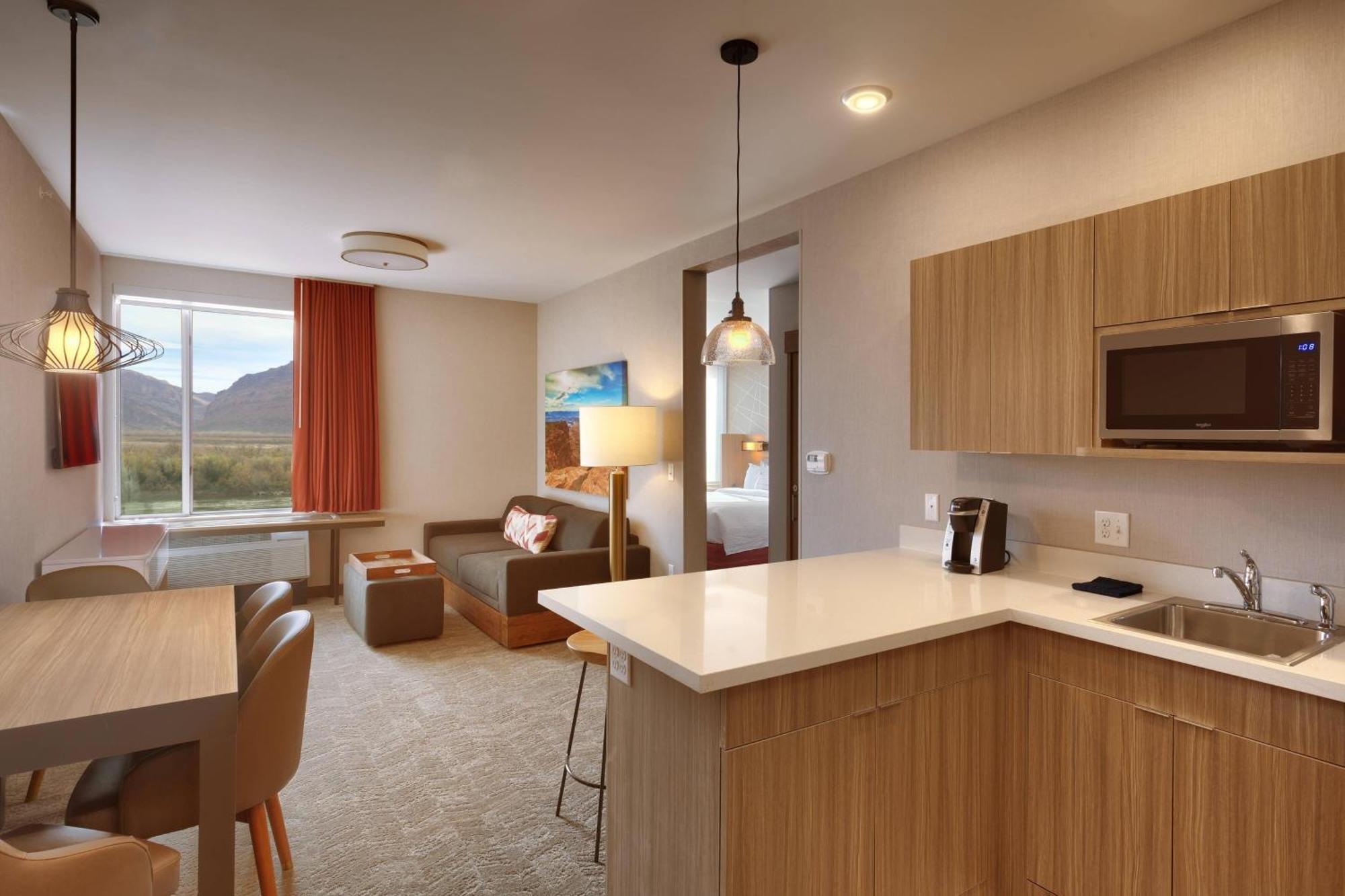 Springhill By Marriott 3*
