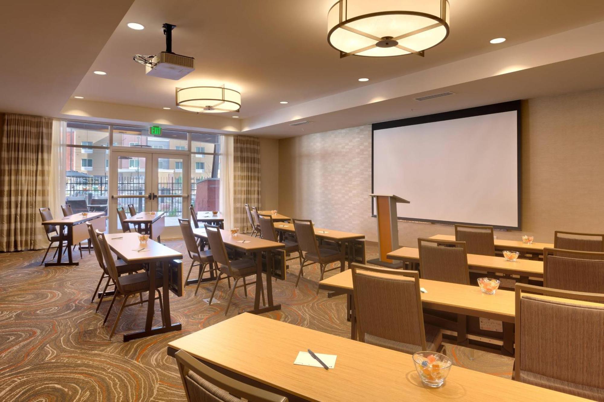 Springhill By Marriott 3*