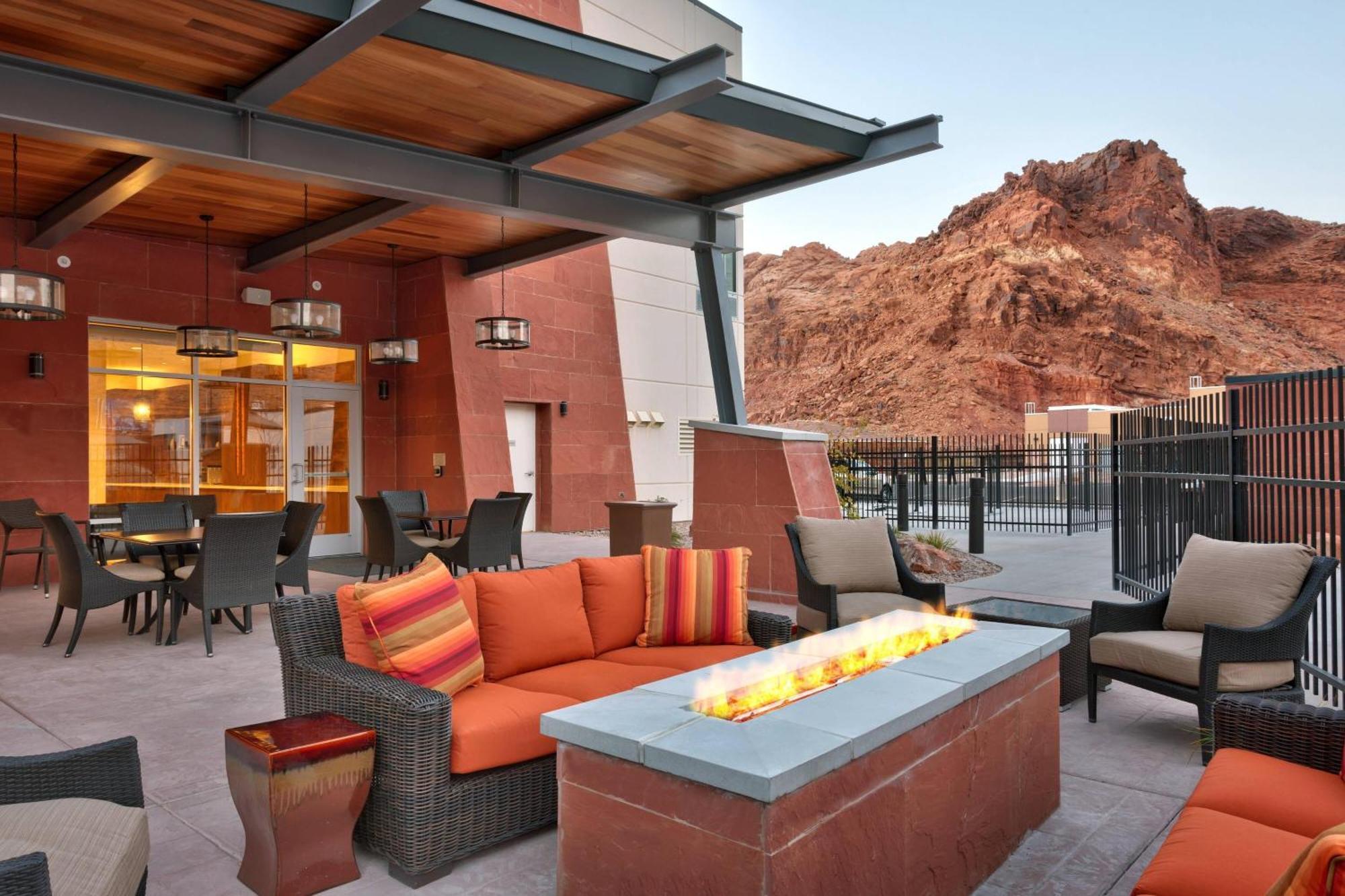 Hotel Springhill By Marriott 3*