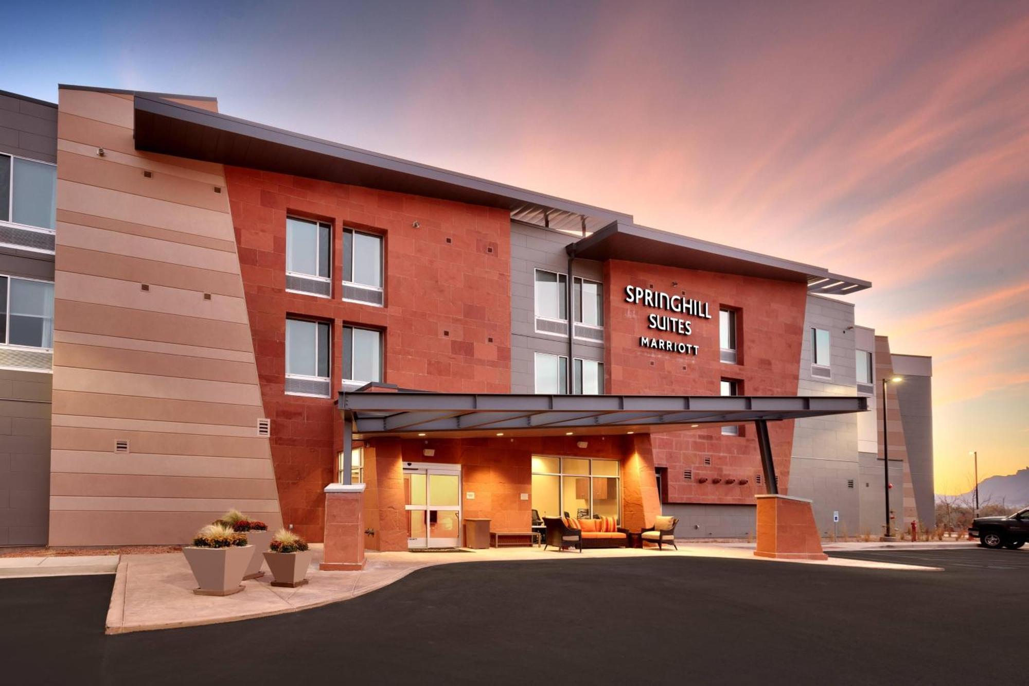 Hotel Springhill By Marriott