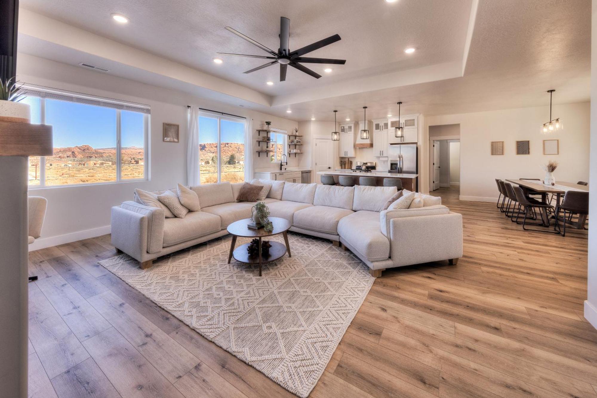 New & Modern Escape Holiday home Moab