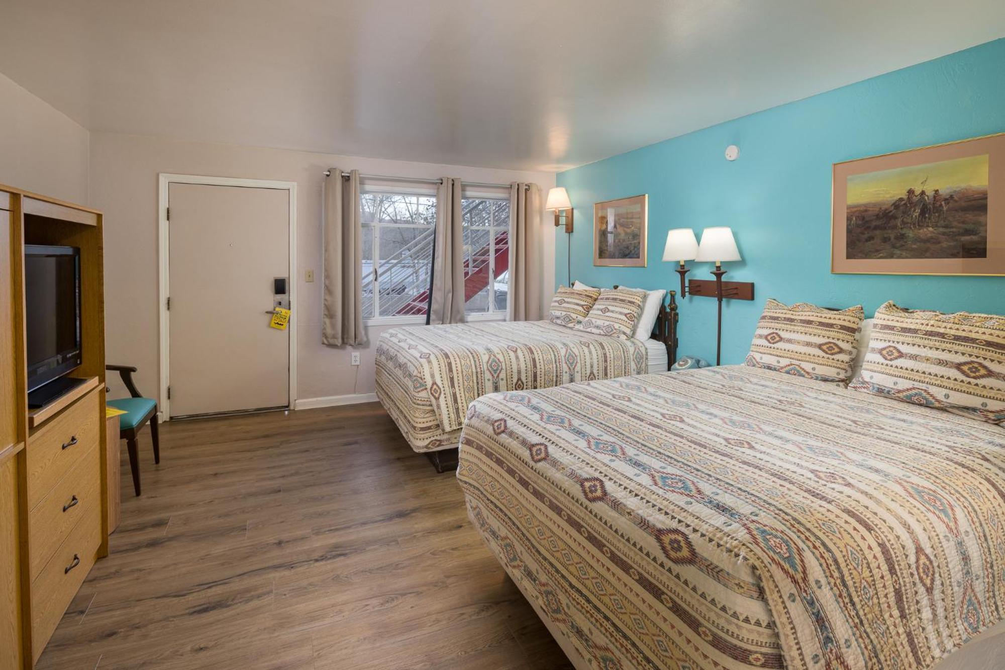Hotel Apache 2*