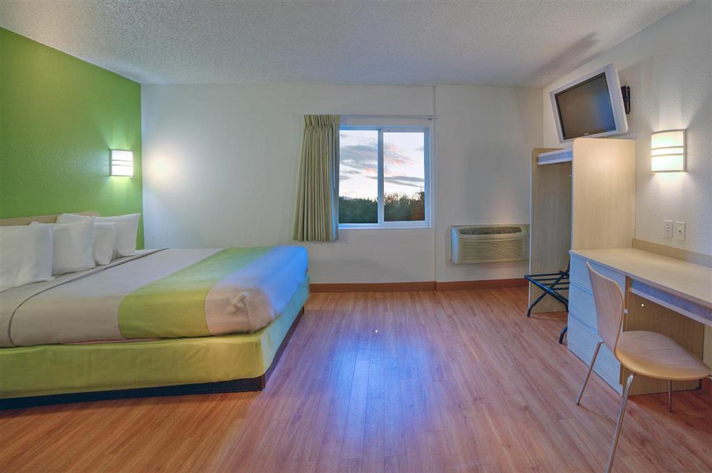 Wolfe's Moab, Adult Only Hotel