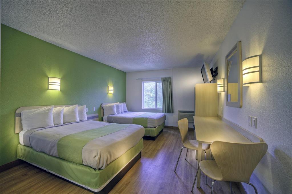 Wolfe's Moab, Adult Only Hotel