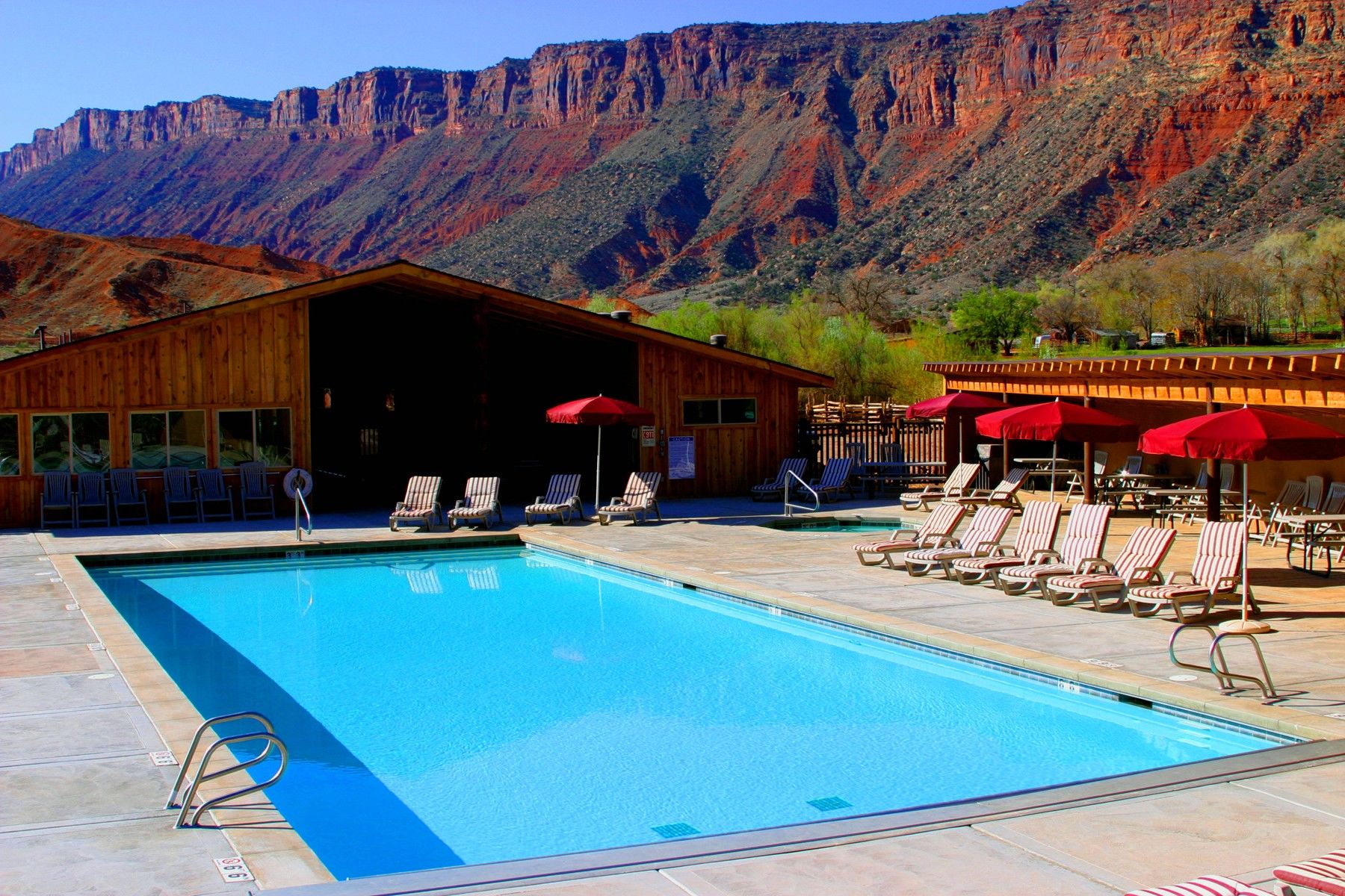 Lodge Red Cliffs