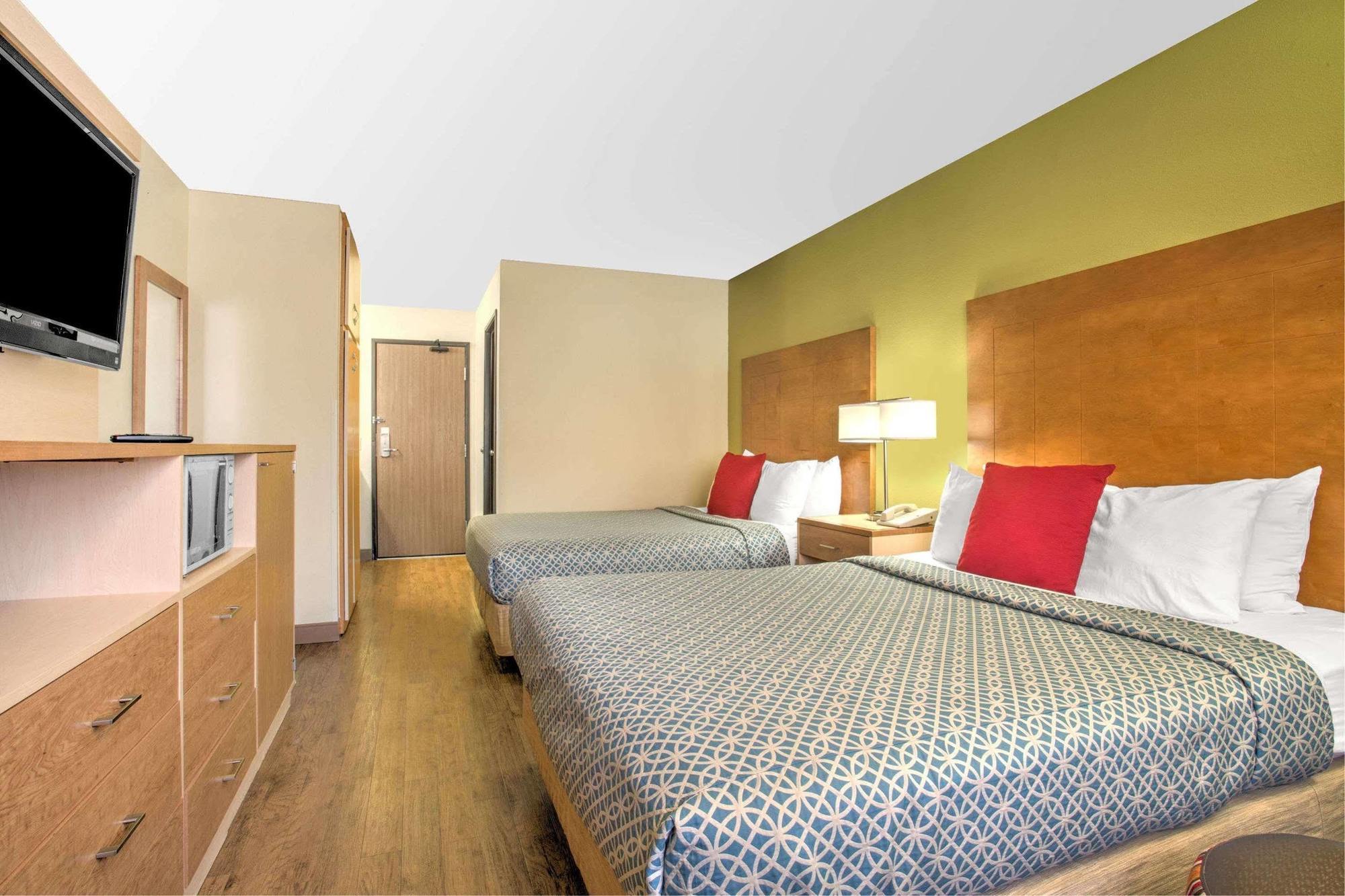 Motel Super 8 By Wyndham 2*