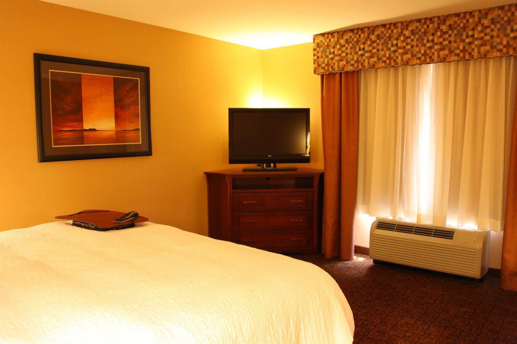 Hampton Arches National Park Hotel