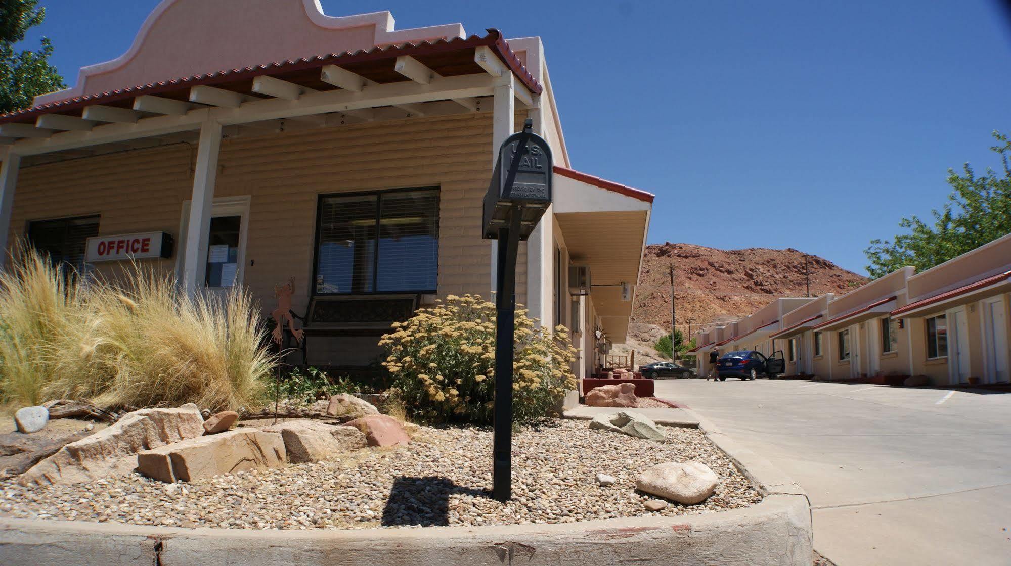Adventure Inn Moab Motel