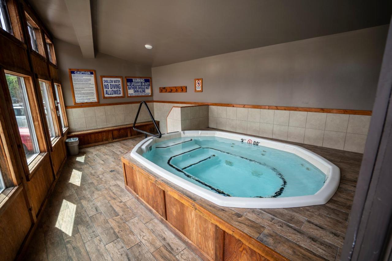 Red Stone Inn 2*