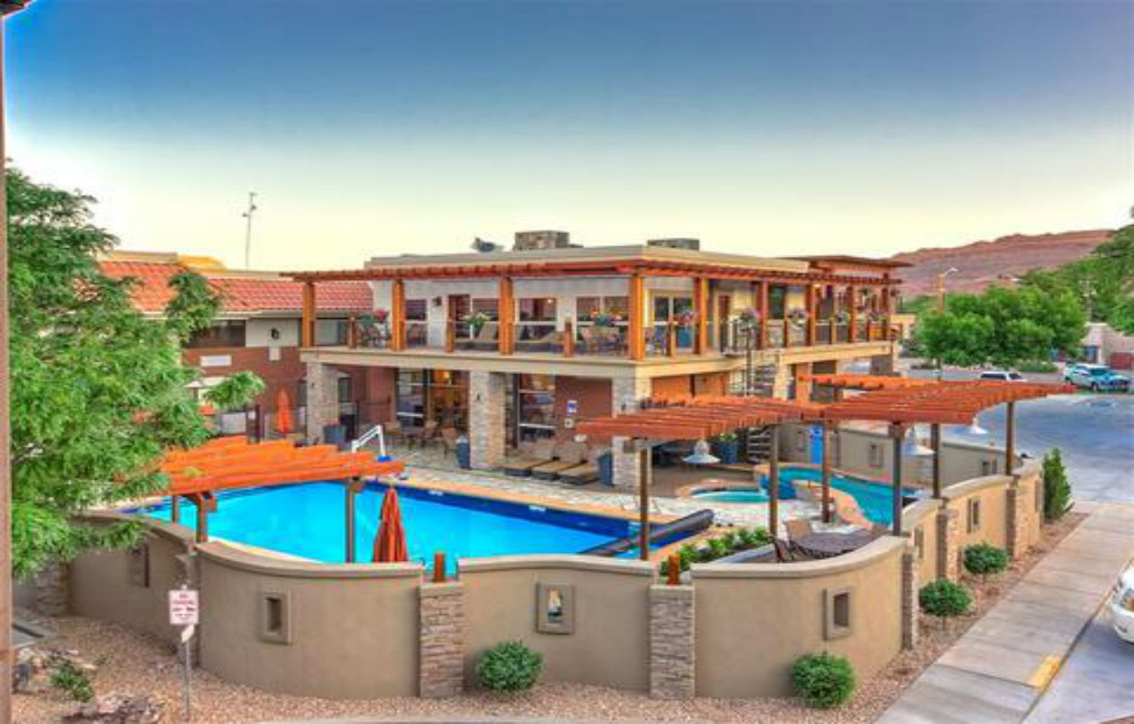 Western Canyonlands Hotel