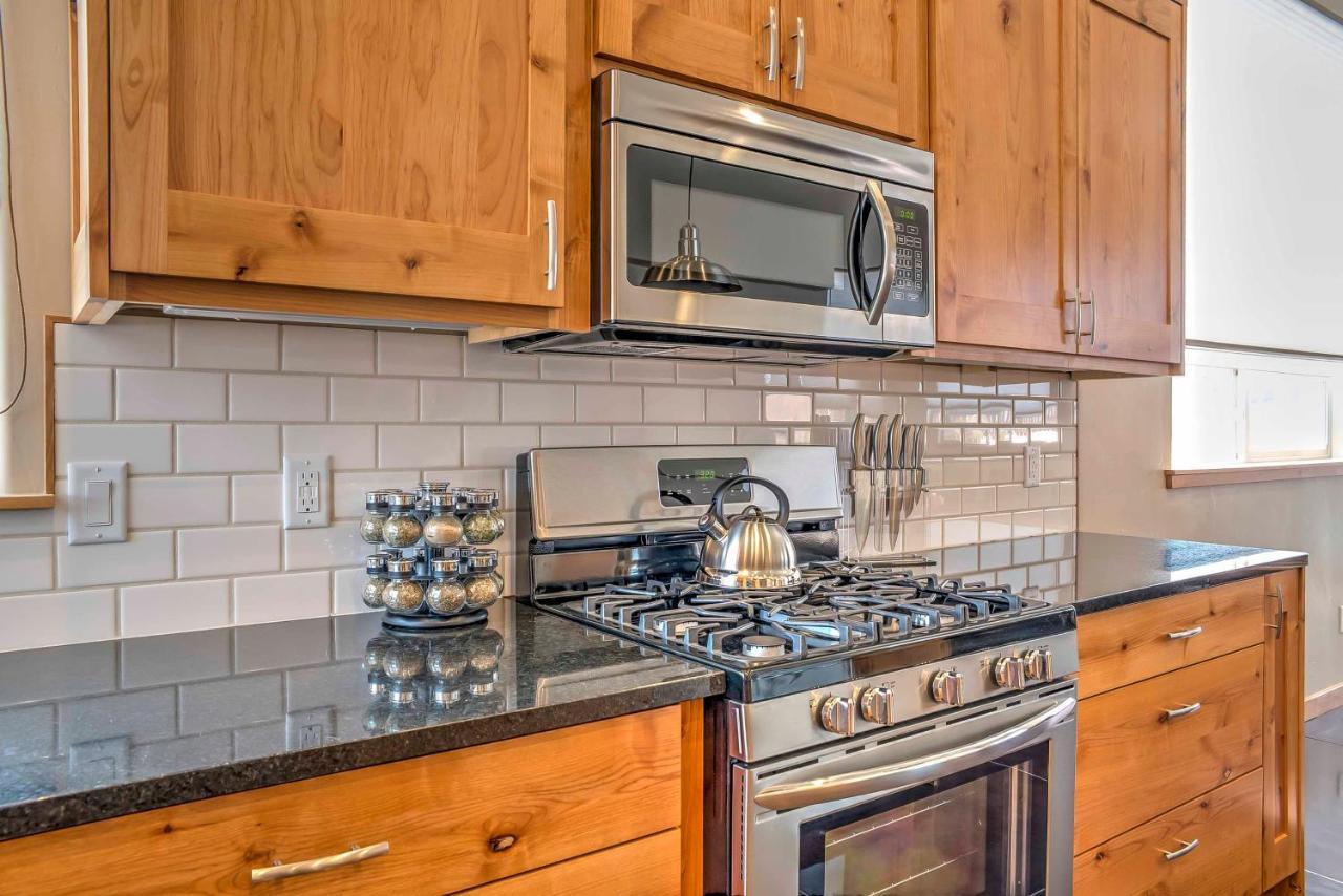 Modern Townhome With Private Hot Tub And Patio! * Moab