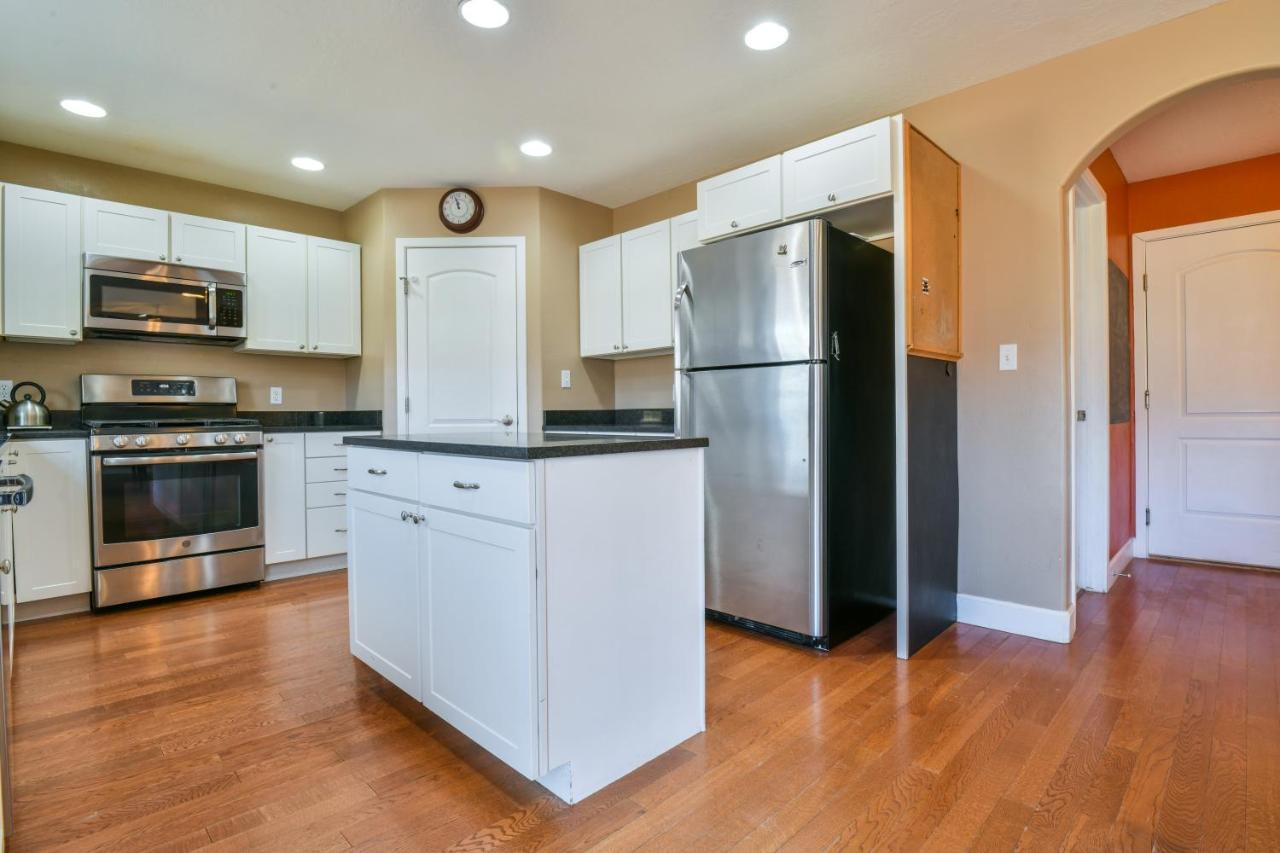 Dv - Six Bedroom With Private Hot Tub. Sleeps 22!