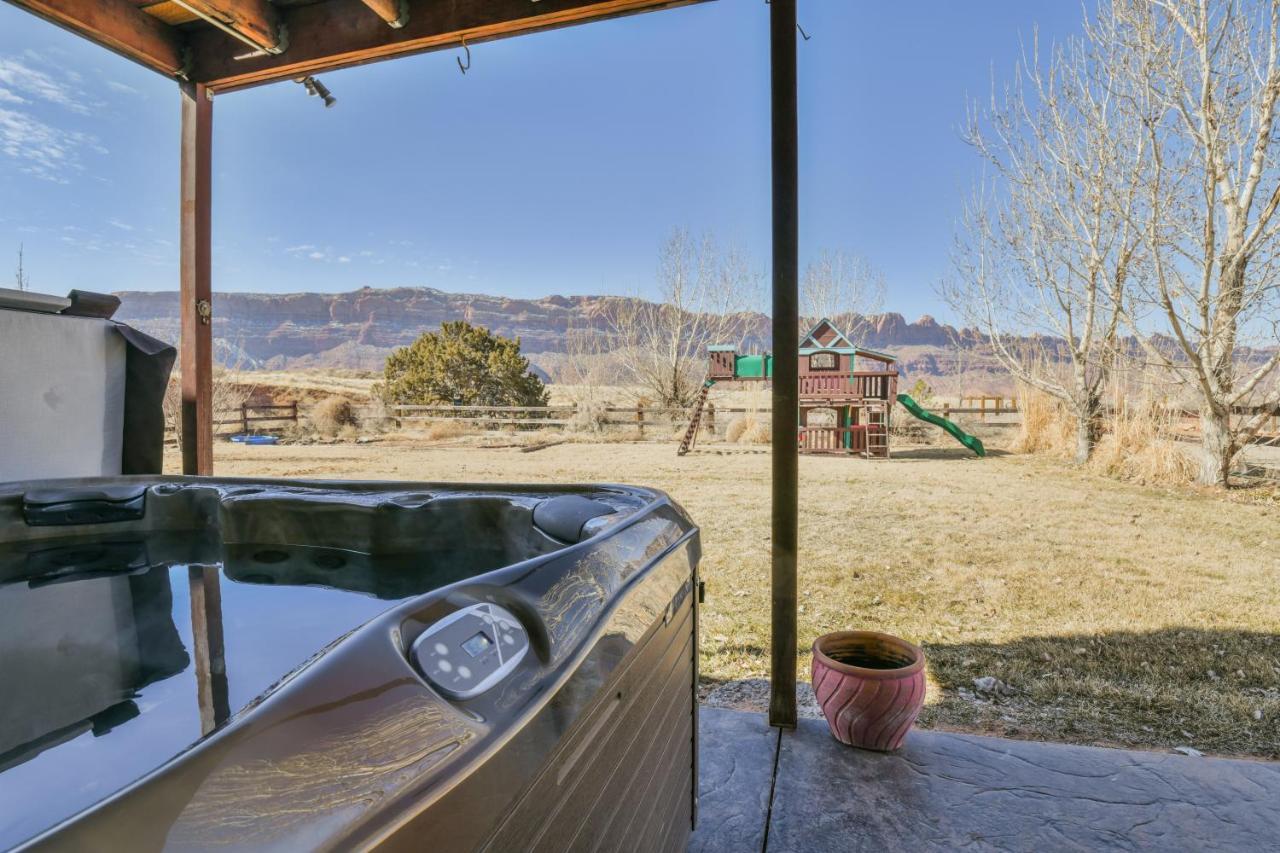 Dv - Six Bedroom With Private Hot Tub. Sleeps 22! * Moab
