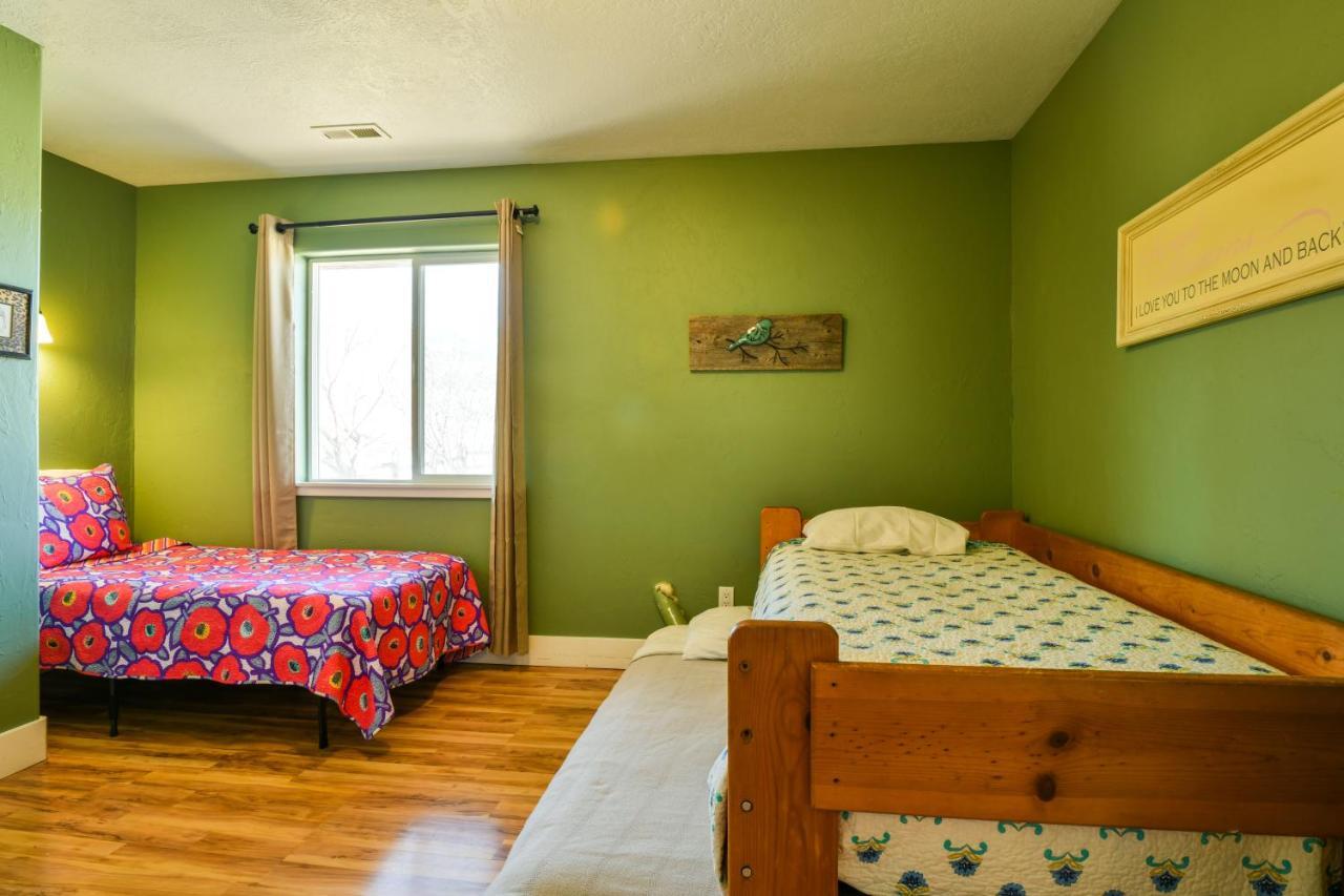Dv - Six Bedroom With Private Hot Tub. Sleeps 22! * Moab