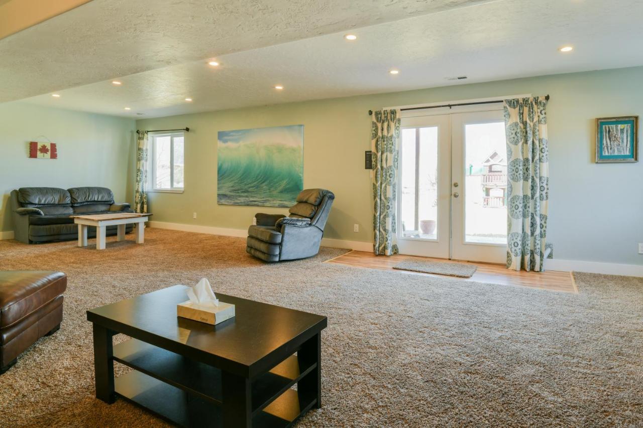 Holiday home Dv - Six Bedroom With Private Hot Tub. Sleeps 22!