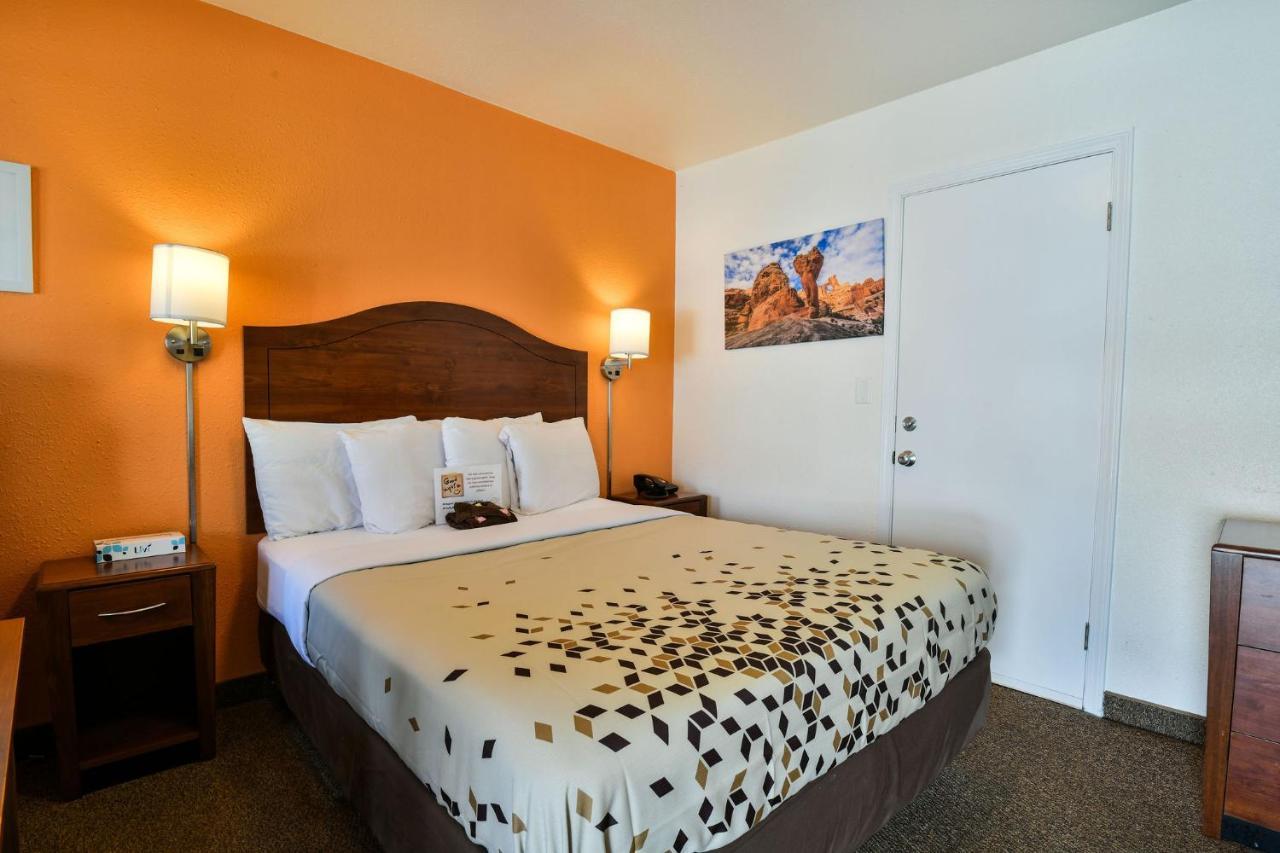 Adventure Inn Moab 2*
