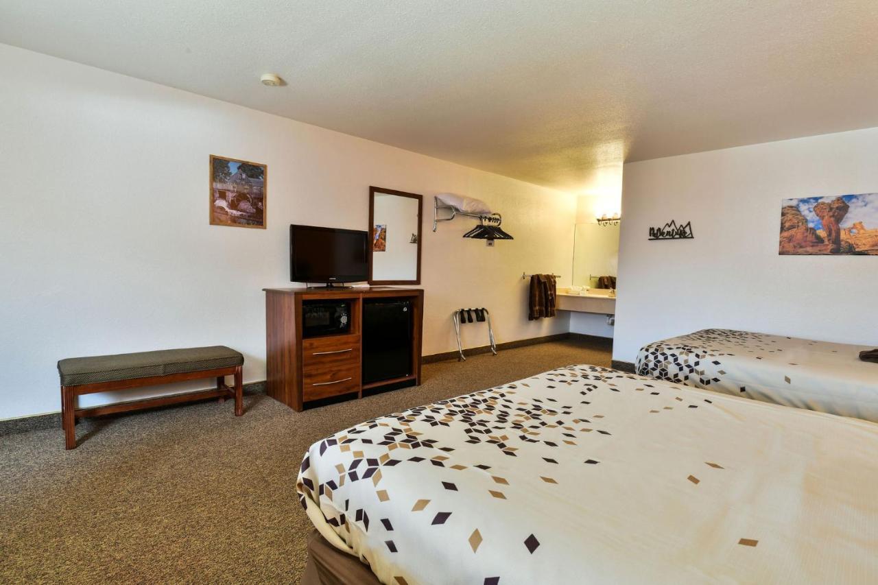 Adventure Inn Moab Motel