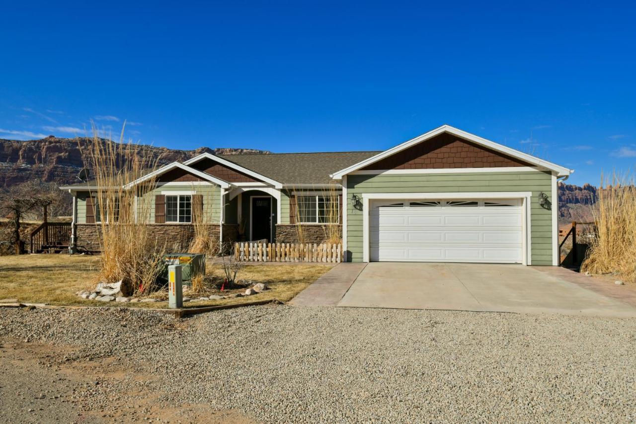 Dv - Six Bedroom With Private Hot Tub. Sleeps 22! * Moab